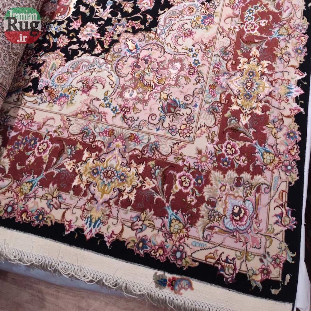 PERSIAN-Rug-TABRIZ-Handmade-Rug-Black-corner-